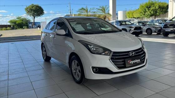 HYUNDAI HB20S 1.6 COMFORT PLUS 16V FLEX 4P MANUAL HYUNDAI HB20S 1.6 COMFORT PLUS 16V FLEX 4P MANUAL